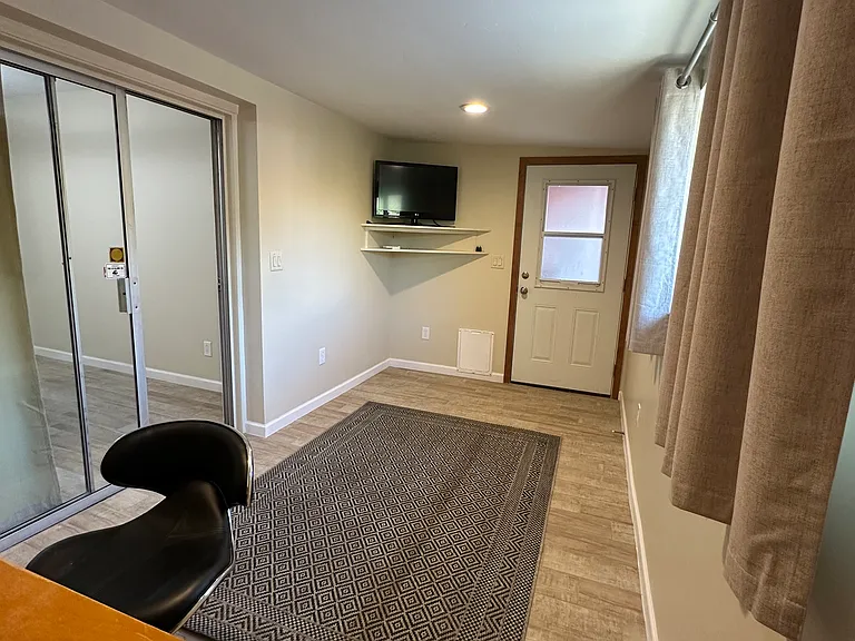 2821 E Presidio Rd — Photo 17
