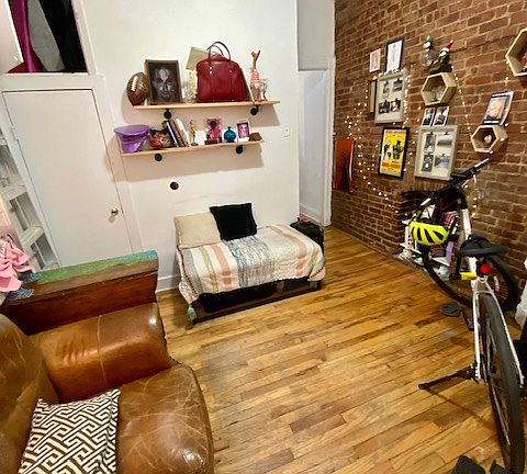 2nd image of 223 E 82nd St APT D4