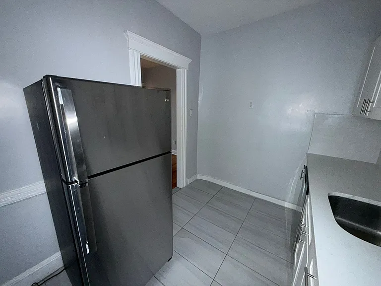 311 6th St #58E — Photo 3