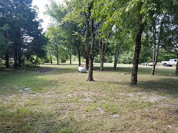 4th image of 433079 E 1625th Ln
