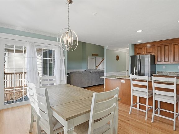 5th image of 32 Edmonds Cir Unit 32