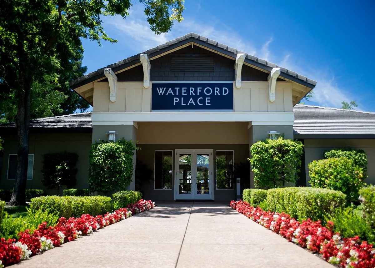 WATERFORD PLACE — Photo 2