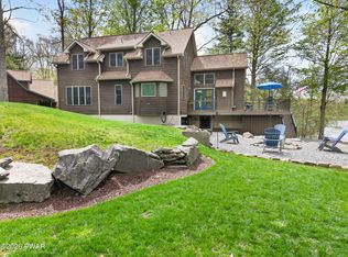 133 Laurel Hill Dr, Greentown, PA 18426