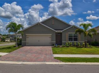 3305 Acapulco Cir, Cape Coral, FL 33909