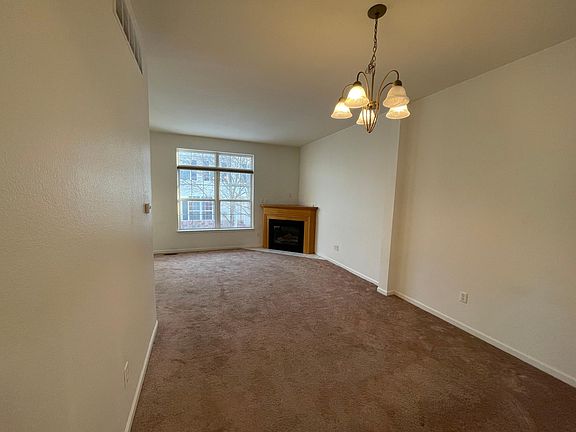 5th image of 942 Creekwood Ln #943