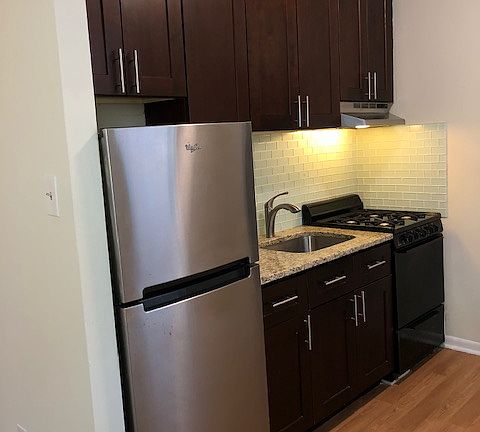 4th image of 1126 Spruce St #C7