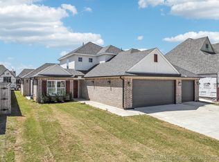 5916 E 127th St S, Bixby, OK 74008