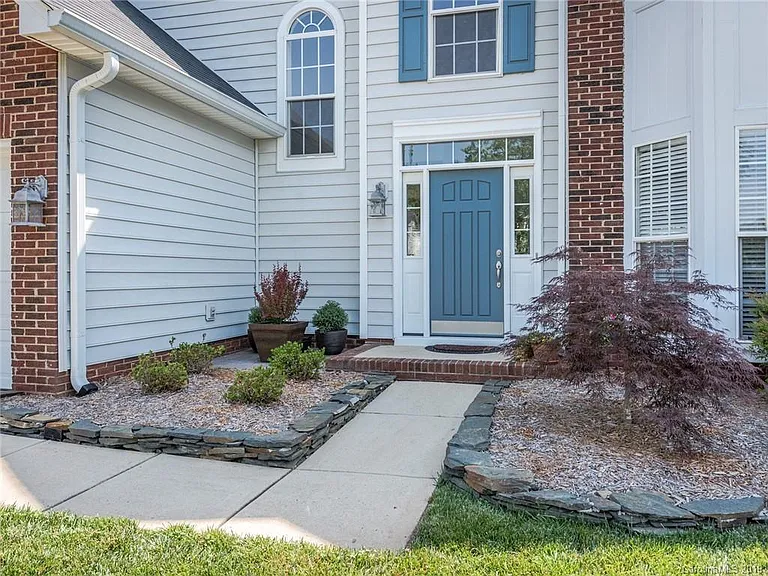 8619 Grey Squirrel Ct — Photo 2