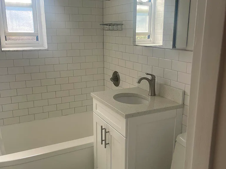 135-09 83rd Ave #6P — Photo 4