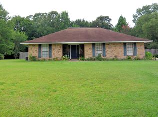 5963 Landmor Dr, Greenwell Springs, LA 70739