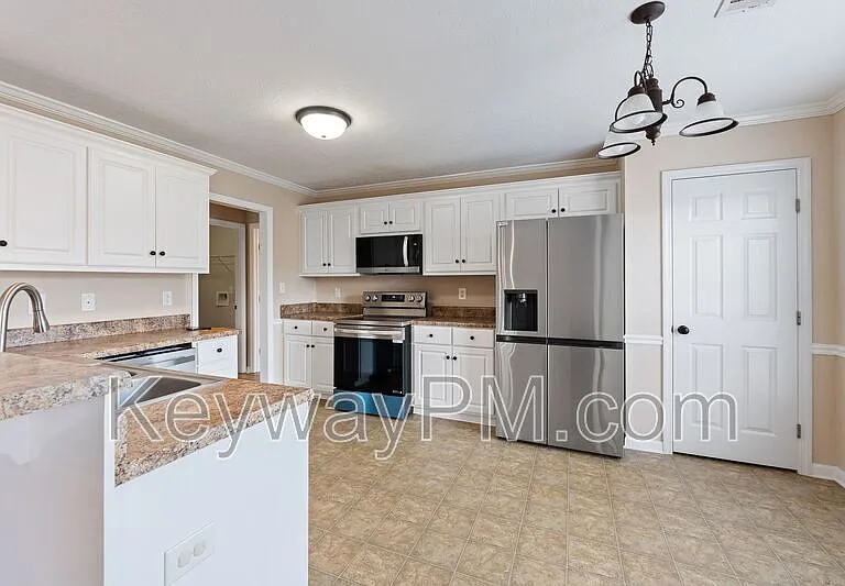 304 Elbrus Way — Photo 12