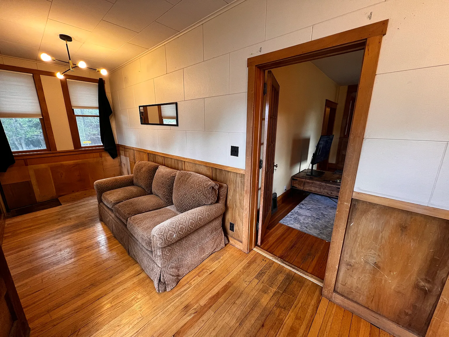 4 bed, 2084 sqft, $4,700 — Photo 2