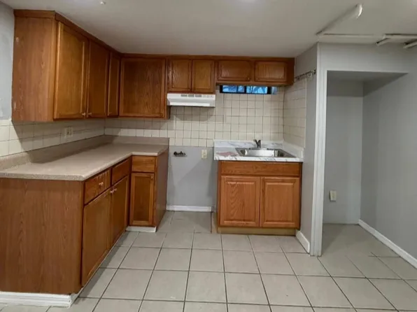 6 Rose Avenue image 1 of 9