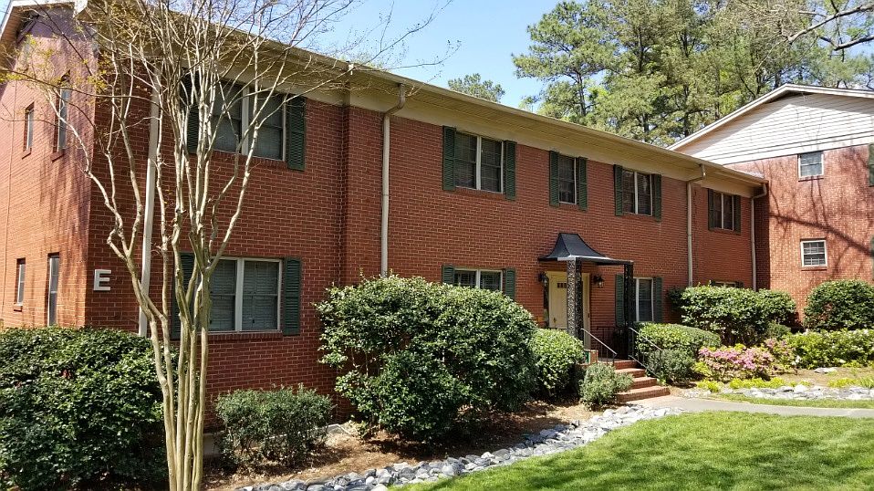 2nd image of 430 Lindbergh Dr NE #6