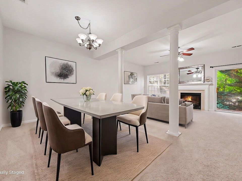 1st image of 29 Edgebrook Cir