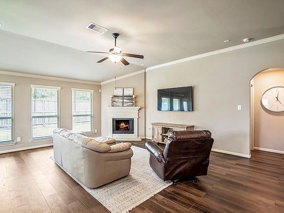 4th image of 8914 Hummingbird Glen Ct