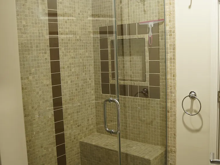 2409 Lourdes Ave — Photo 13