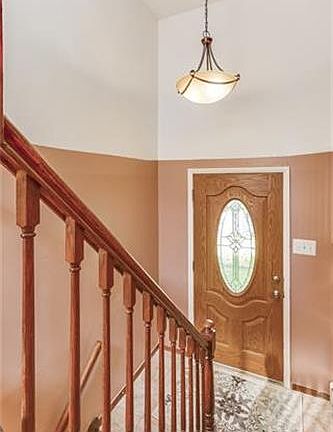 3rd image of 27 Oxford Ln