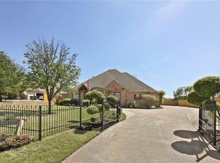7212 Bursey Rd, North Richland Hills, TX 76182