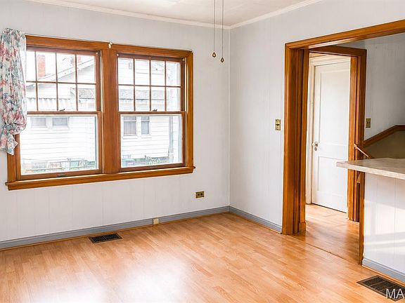 3rd image of 1208 Brown St