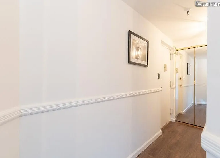 205 Mineola Blvd #2I — Photo 7