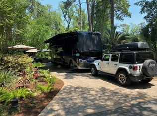 133 Arrow Rd #100, Hilton Head Island, SC 29928