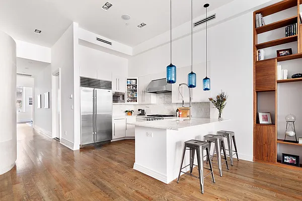 Sold by Compass | media 17