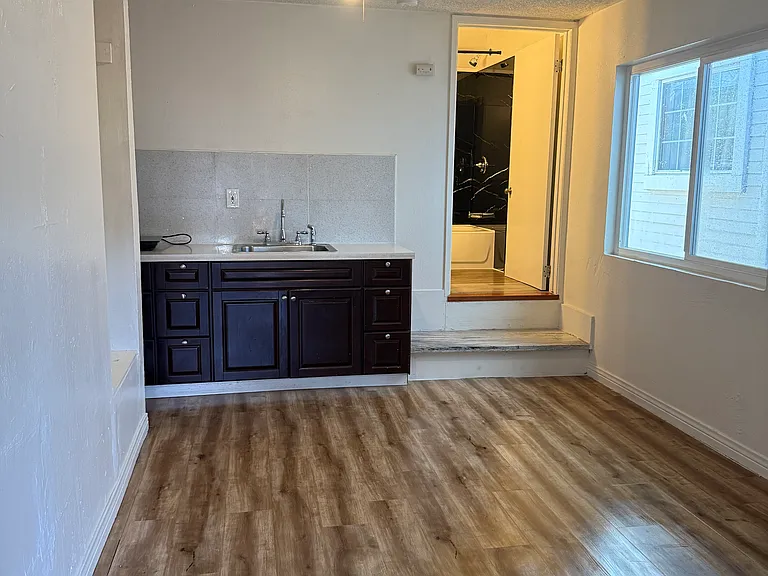 16245 Church St — Photo 5