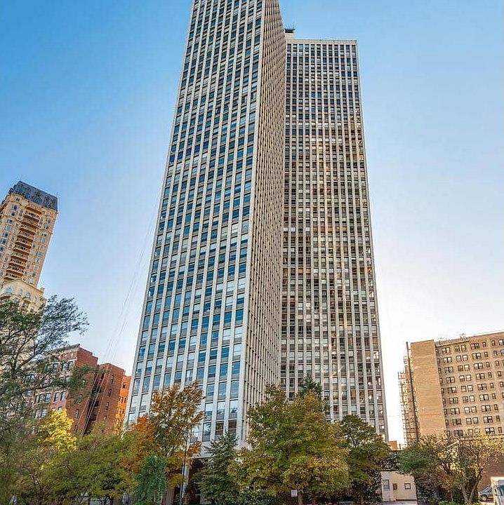 1st image of 2626 N Lakeview Ave APT 3404
