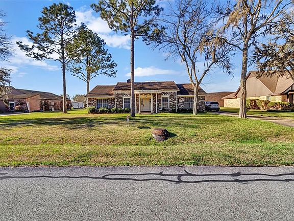 3rd image of 2110 Butler Dr