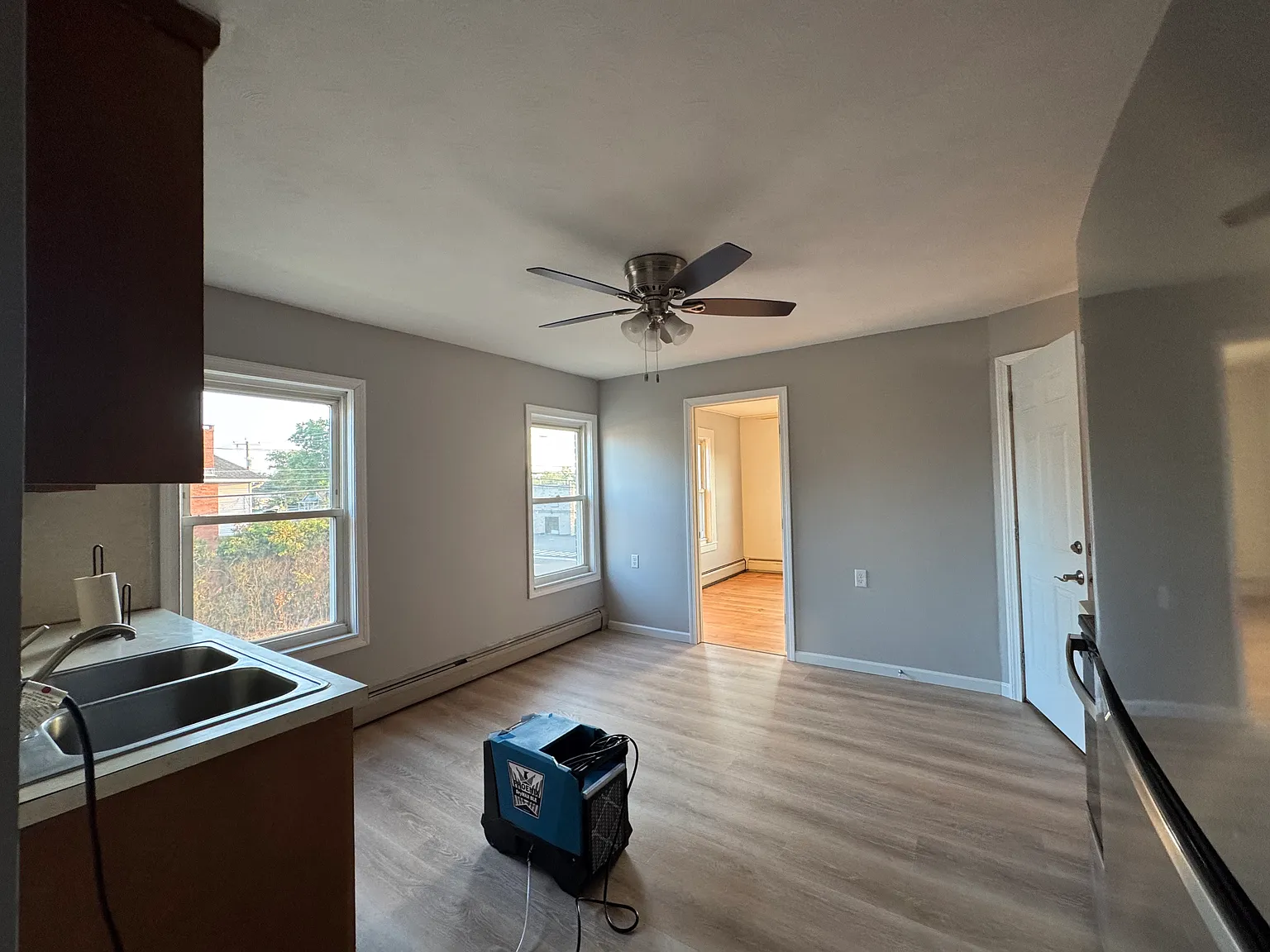 128 Whiting St — Photo 3