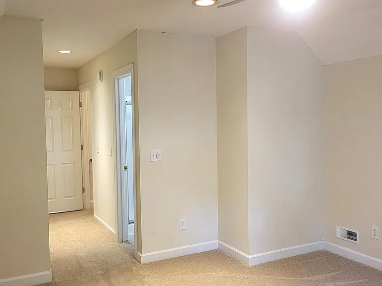 235 W Hedgelawn Way — Photo 31