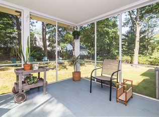 2 Nutting Pl, West Caldwell, NJ 07006