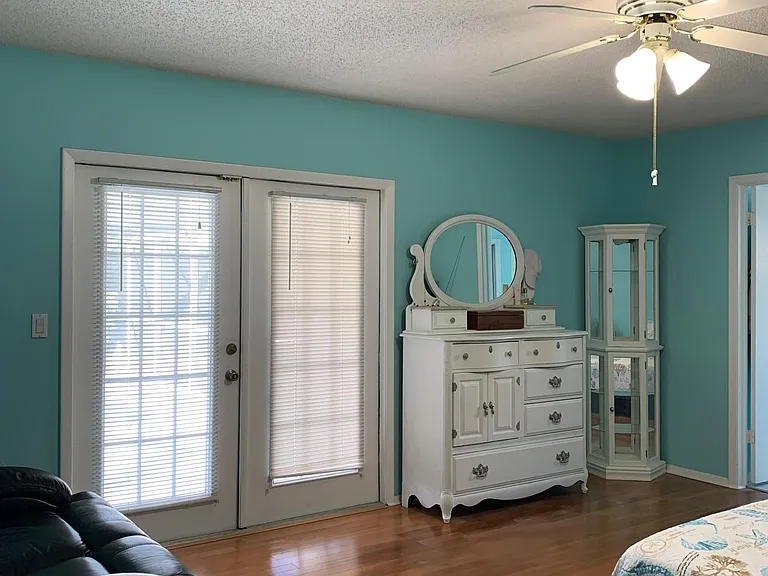 15109 Southfork Dr — Photo 13