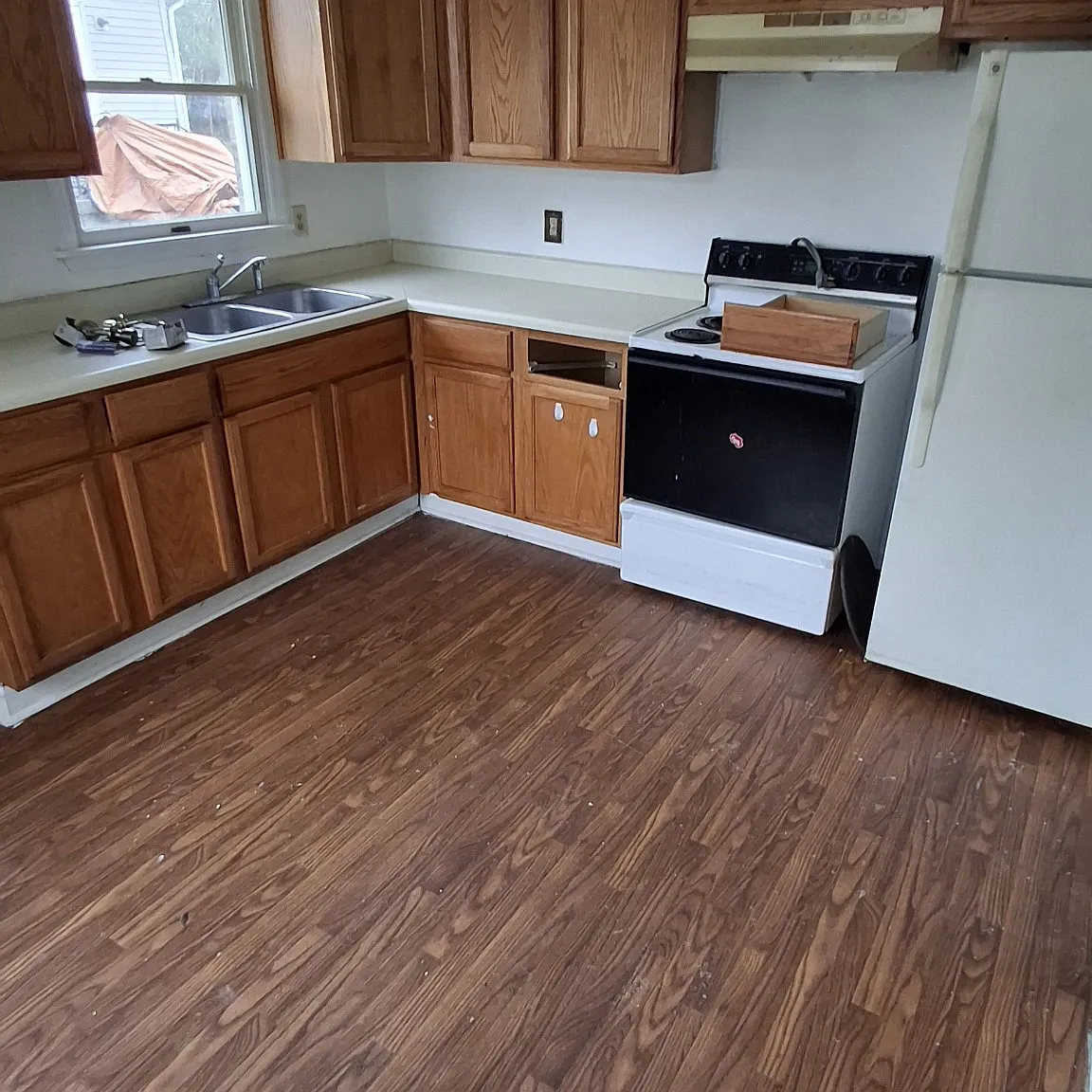 3 bed, 900 sqft, $1,100 — Photo 1