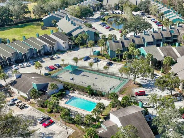 Seville on the Green