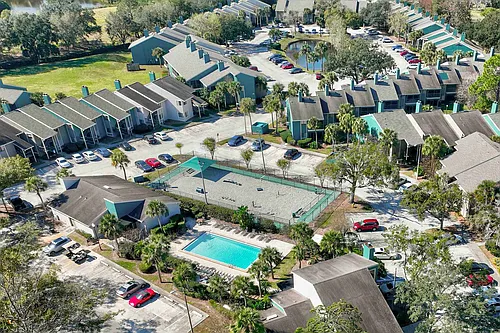 Seville on the Green Photo 1