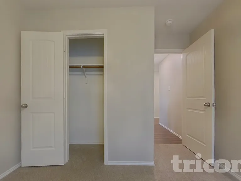 405 Falling Star Dr — Photo 11
