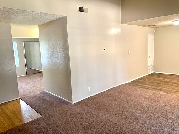 5th image of 355 Parkview Ter APT F6