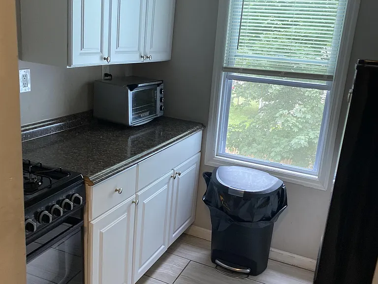 311 Bay Ave — Photo 12