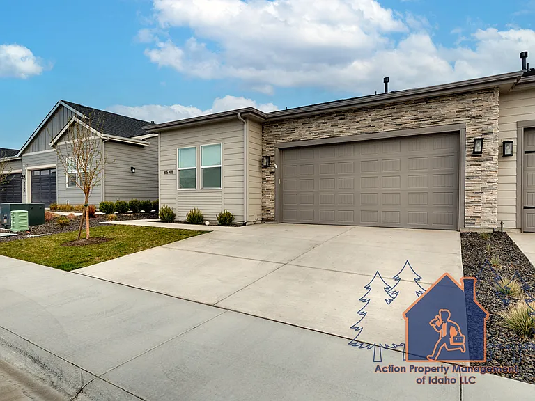 8548 W Lilburn St — Photo 2