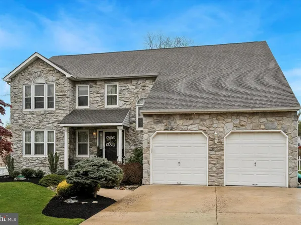 1268 Holly Rd, Warrington, PA 18976