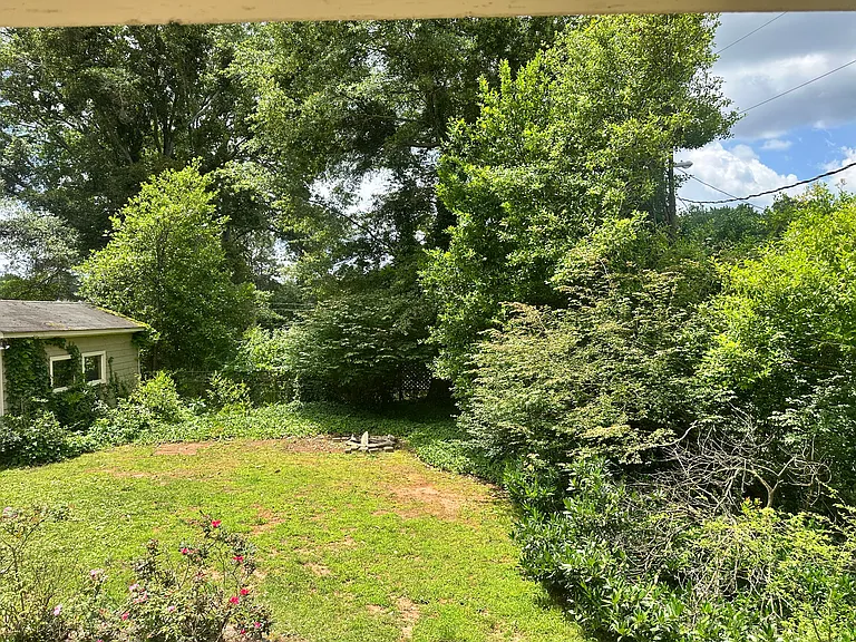371 Cascade Dr NW — Photo 3