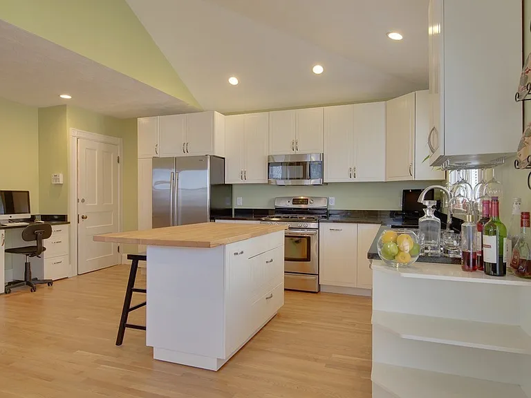 69 Eleanor St — Photo 12