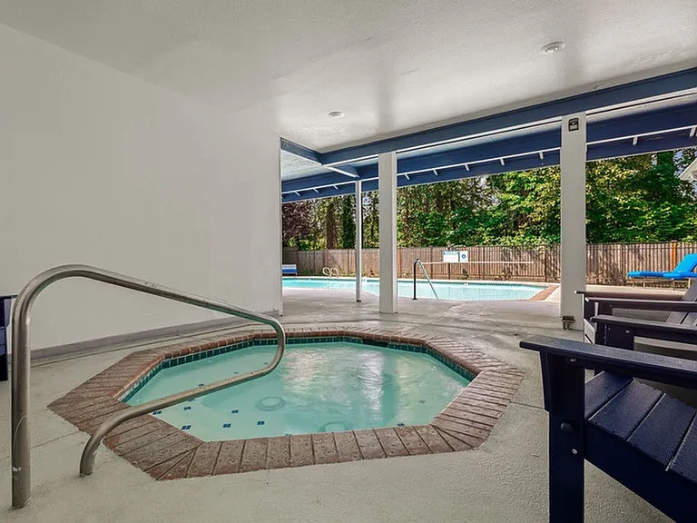 Avana Chestnut Hills — Photo 28