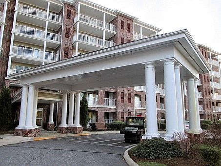 1st image of 900 Fleet Dr APT 671