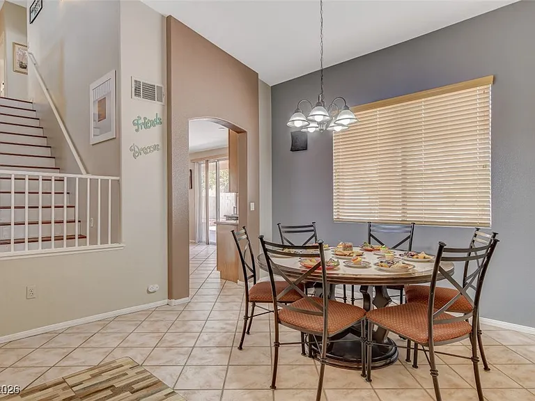 1116 Stoneypeak Ave — Photo 2