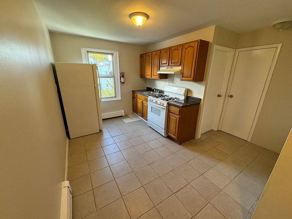 1st image of 130 Broadway #3C