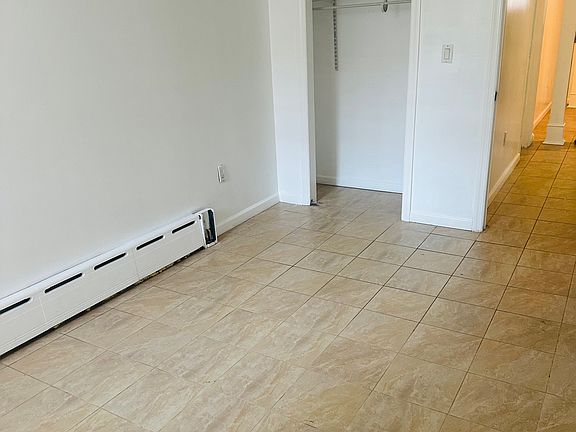 5th image of 717 16th St