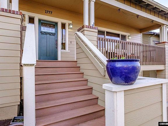 3rd image of 1777 Schoolhouse Ct NW